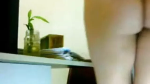 गर्म शौकिया प्रेमिका पीओवी में सेक्सी बीएफ एचडी मूवी एक मुर्गा चूसने