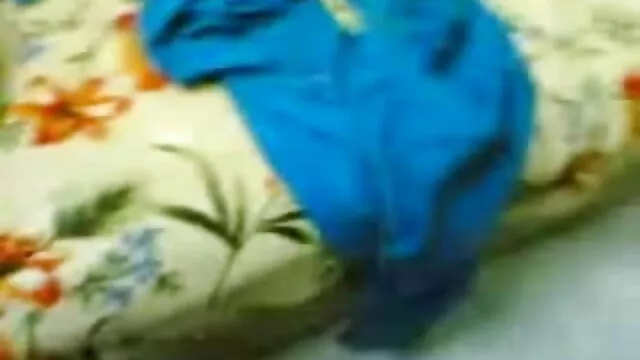 सींग का बना फूहड़ पागल हो जाता है उसे सेक्सी बीएफ वीडियो में फुल मूवी बिल्ली हस्तमैथुन