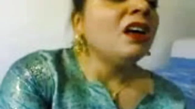 Footjob / जॉय बीएफ सेक्सी मूवी चाहिए हंगेरी