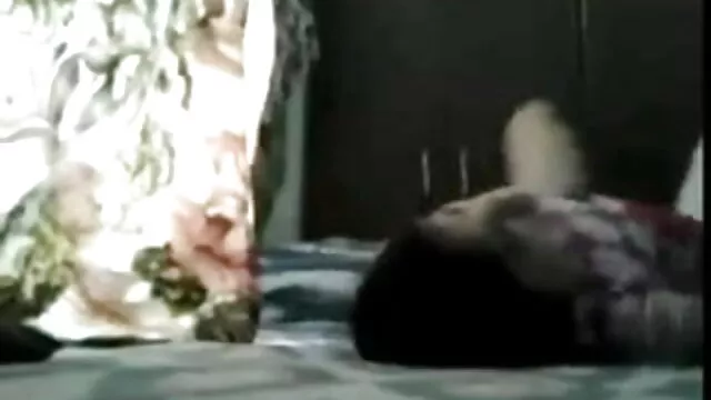 लैटिना डबल प्रवेश कर गाने वाली बीएफ मूवी