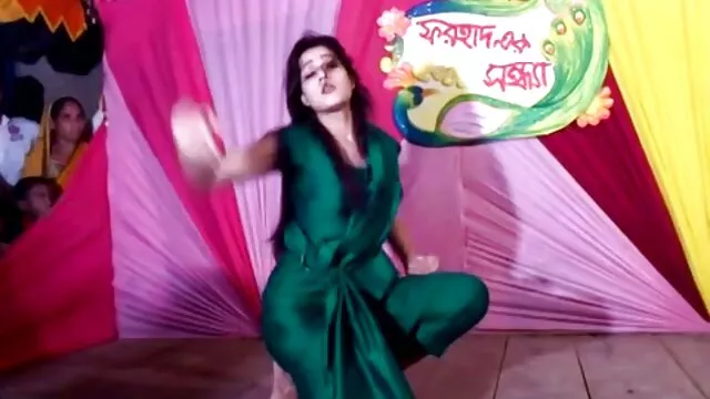 आइरिस, एशिया, बेरेनिका, ए के साथ मद्रासी बीएफ सेक्सी मूवी स्पिन-द-बोतल
