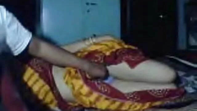 सेक्सी वह पुरुष उसके बड़े हिंदी सेक्सी मूवी बीएफ मुर्गा को पथपाकर
