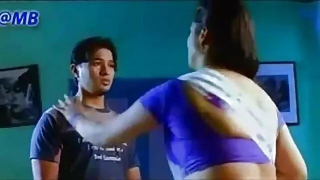 शरारती लैटिना बेकार है बीएफ वीडियो फुल मूवी सेक्सी और निगल उसकी माँ