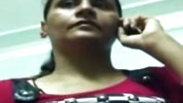और जाहिल शेर्लोट के बाहर स्नान और सनी लियोन का बीएफ फुल एचडी मूवी कमबख्त
