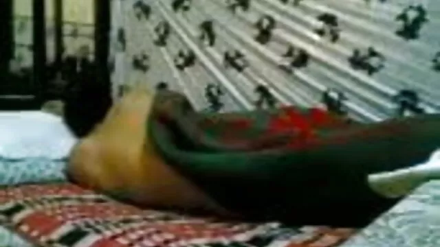 दादी काले प्यार बीएफ और सेक्सी मूवी करता है-भूख लगी तीनों