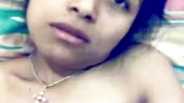 Tonya एक प्रकार का आयरिश और एक blowjob बीएफ सेक्सी फिल्में मूवी दे रही है