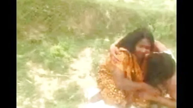 Ragazza सेक्सी fidanzata succhia इल cazzo di un amico बीएफ मूवी सेक्सी में lentamente fino alla sborra