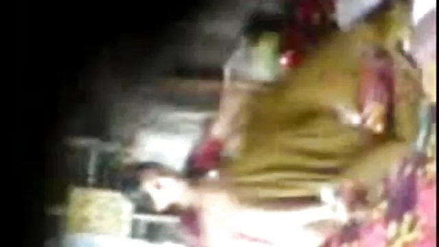 सुनहरे बालों वाली दीप गला निगल एक बड़ा हिंदी सेक्सी बीएफ मूवी मुर्गा