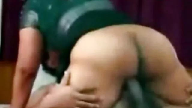 होटल किरायेदार के साथ कामुक कजाख श्यामला कट्टर बीएफ सेक्सी मूवी एचडी में गुदा सेक्स-रेजिना स्पार्क्स