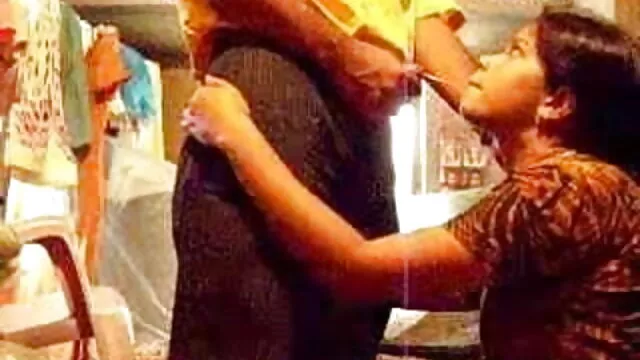 बरामदा पर युवा बीएफ और सेक्सी मूवी गोरा चूसने
