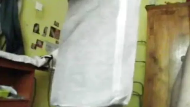 बड़े झूलते तेल हिंदी सेक्सी मूवी बीएफ से सना हुआ स्तन उसे सह कर