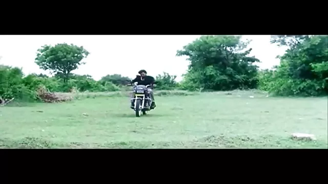 कैथोलिक लड़का एडवर्ड सेक्सी बीएफ मूवी टेरेंट दुर्व्यवहार करता है और पुजारी उसे सबक देता है