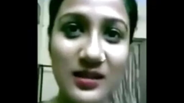 सेक्सी आबनूस बेब एक बड़ा मोटी हिंदी सेक्सी बीएफ मूवी मुर्गा लेता है और अधिक के लिए पूछता है -