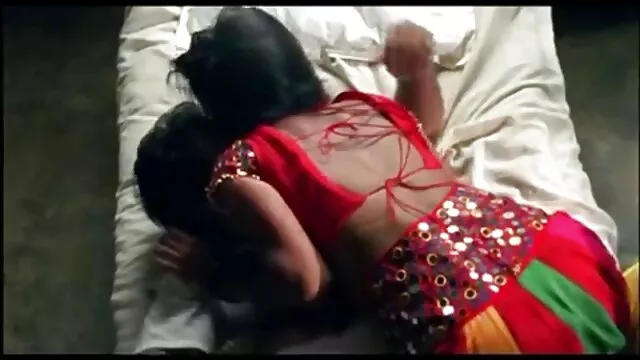 नरम सेक्सी मूवी बीएफ मूवी और सुंदर ऐका बाहर झुके